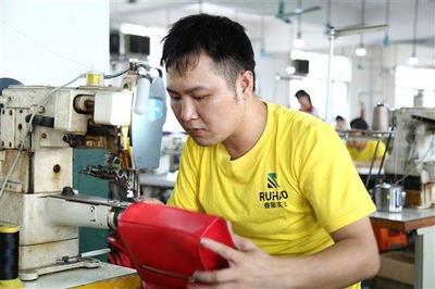 皮具禮品定制受歡迎 睿豪皮具為企業提供加工服務