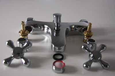 【淋浴龍頭 三聯(lián)淋浴龍頭 向下淋浴龍頭 0002】價格,廠家,圖片,水龍頭/水嘴,開平市嘉柏萊衛(wèi)浴實業(yè)-